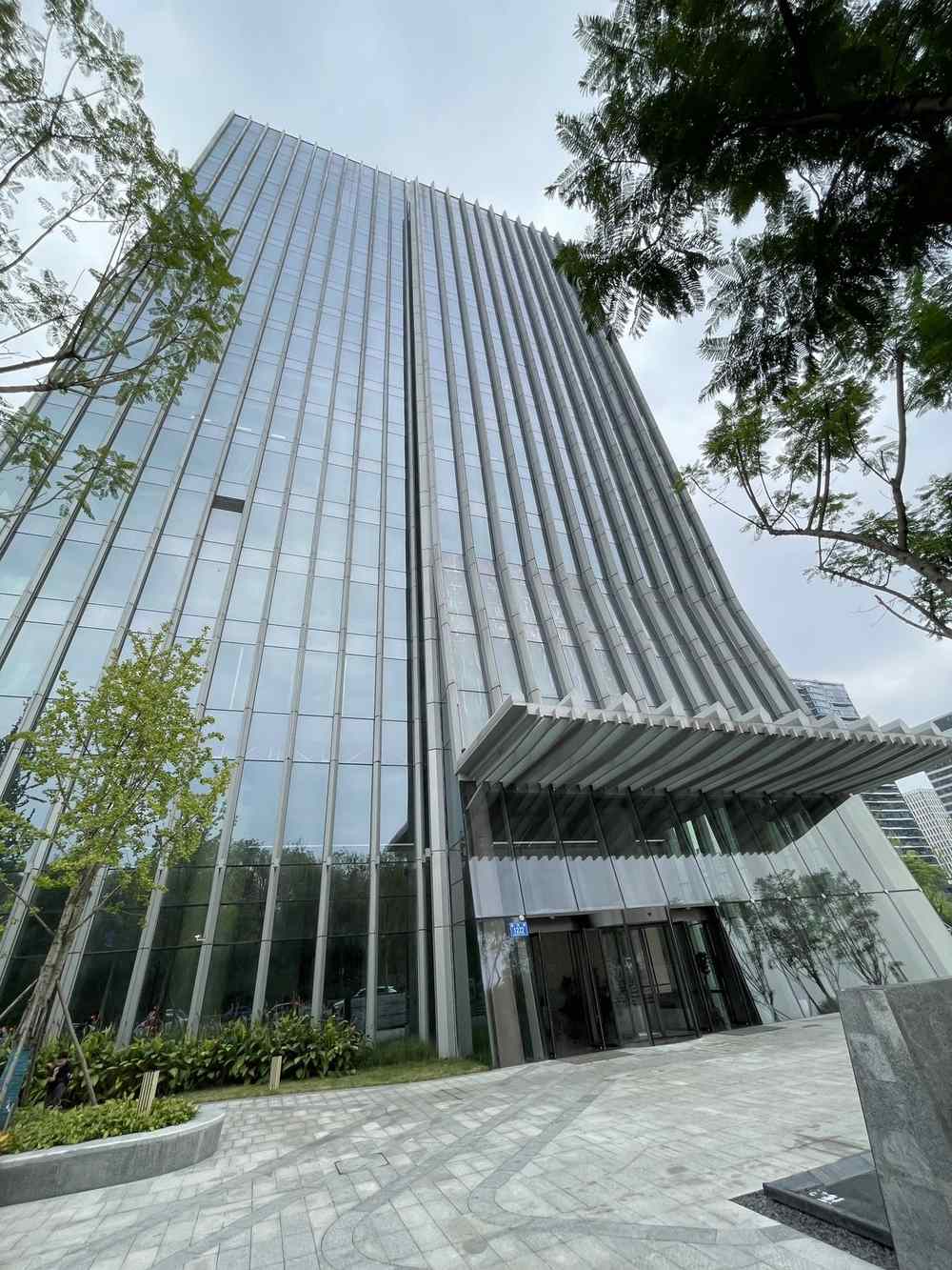  入口 